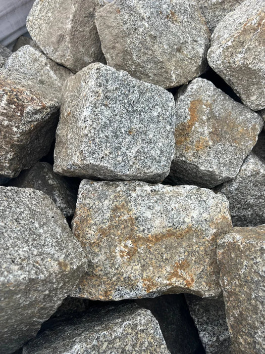 Store grå granit brosten til gårdsplads belægning – brugte/slidte