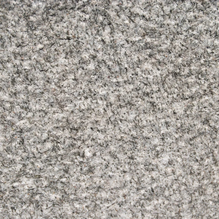 Firkant i lysegrå granit
